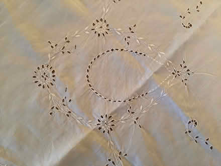 Photo of free Vintage white cotton tablecloth (Thorney Leys OX28) #2