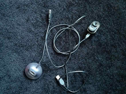 Photo of free Webcam and USB connector (Abraham Heights LA1) #1