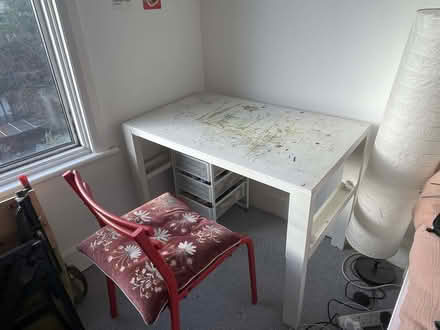 Photo of free White desk (Lower Clapton E5) #2