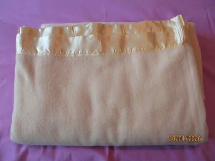 Photo of free Wool blanket for double bed (Beckenham BR3) #1