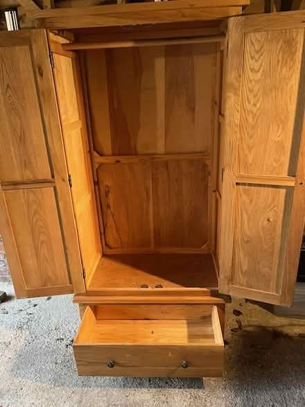 Photo of free Oak Wardrobe (GU27 3DX) #2