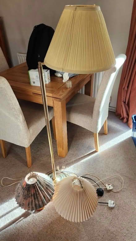 Photo of free 3 lamps (Rg12 7zq RG127QZ) #1
