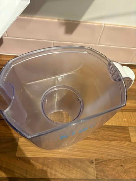 Photo of free Klar water filter jug (SM5 Carshalton) #3