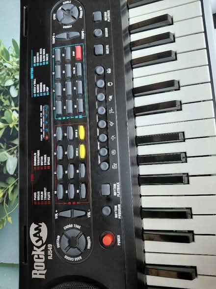 Photo of free Rock Jam keyboard (Rowner PO13) #1