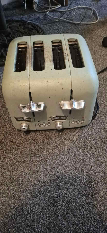Photo of free Delonghi toaster (Twerton) #1