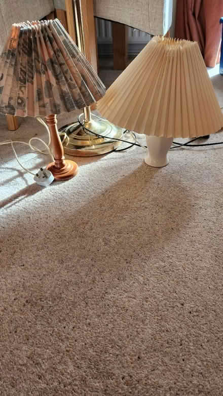 Photo of free 3 lamps (Rg12 7zq RG127QZ) #3