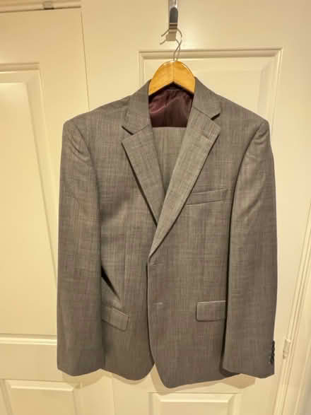 Photo of free M & S Men’s suit (SG5) #1
