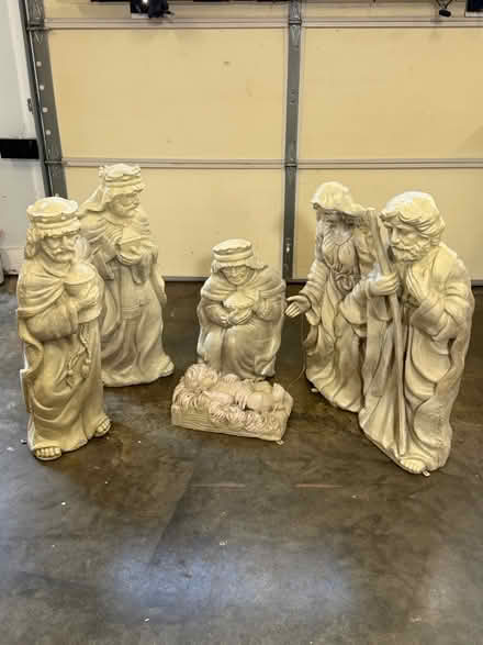 Photo of free Outdoor nativity (NE Vienna) #1