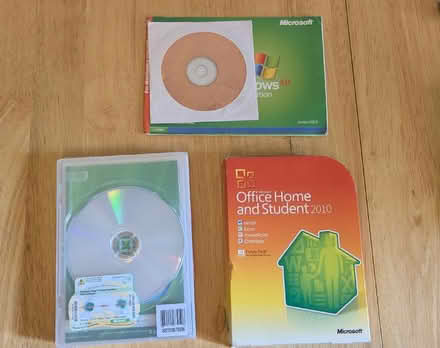 Photo of free Microsoft Software discs (Reading West RG1) #1