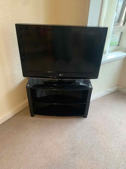 Photo of free TV with or without stand (Buxton Central SK17) #1