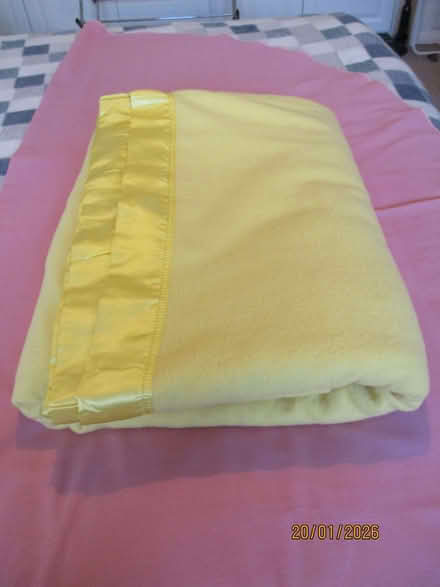 Photo of free Wool blanket for double bed (Beckenham BR3) #2