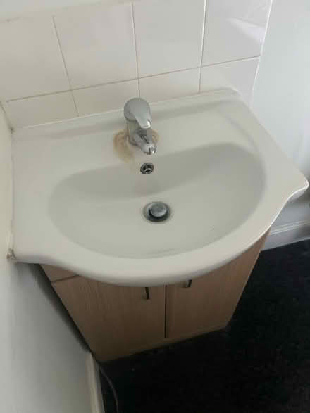 Photo of free Sink and unit (Bromley North BR1) #2