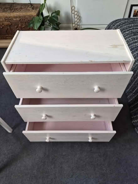 Photo of free Pink chest of drawers (Preston Park area BN1) #3