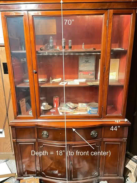 Photo of free Display Case (buchanan, ny 10511.) #1