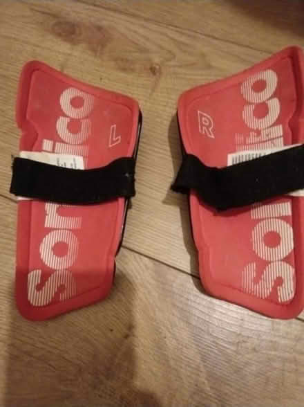 Photo of free Shin guard (SW15 Putney Vale) #4