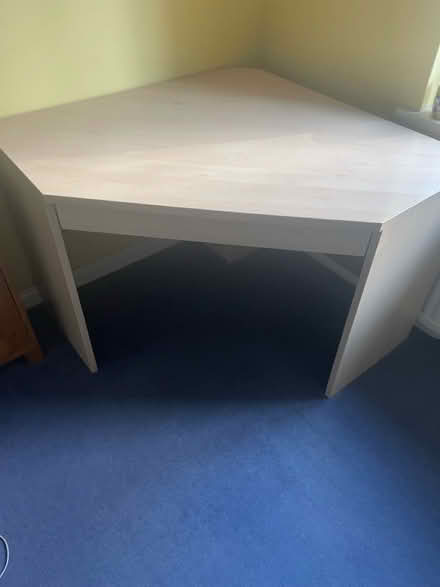 Photo of free Corner Desk (Latimer HP5) #1