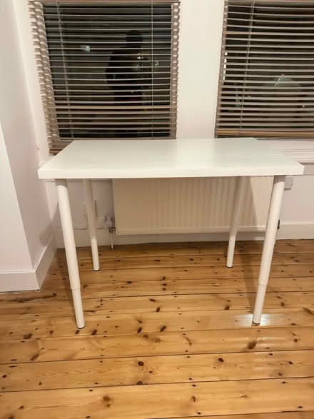 Photo of free Desk (SW20 8BT) #1