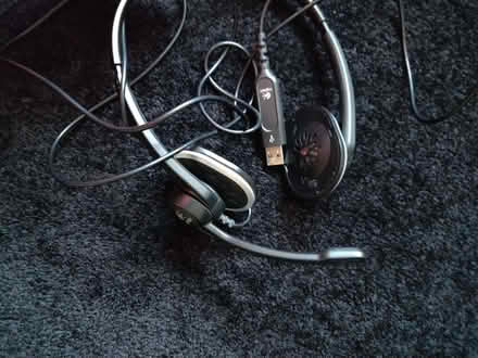 Photo of free Headset and microphone (Abraham Heights LA1) #1