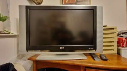 Photo of free lg lcd tv (Kempshott Park RG22) #1