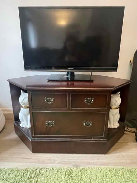 Photo of free TV cabinet (BS5) #1