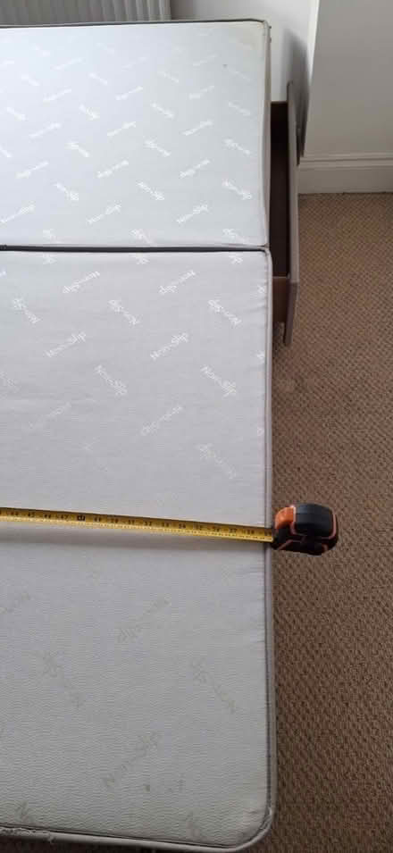 Photo of free Double size 220 x 150 cm divan bed (Sherwood TN2) #4