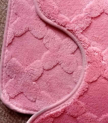 Photo of free Pink Bath and Pedestal Mat Set (Parkstone BH12) #2