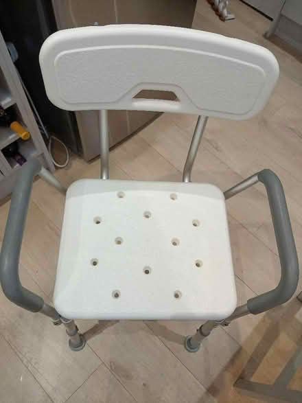 Photo of free Shower stool /chair (Chiswell Green AL2) #1