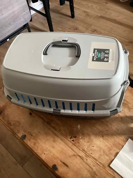 Photo of free Pet carrier (Borehamwood WD6) #3