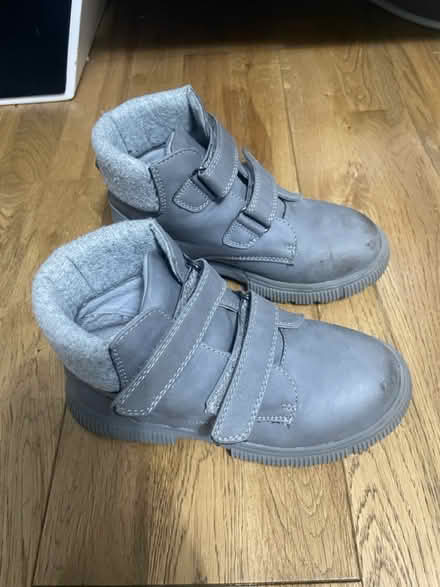 Photo of free Kids boots size 11 (Fairbrae EH11) #1