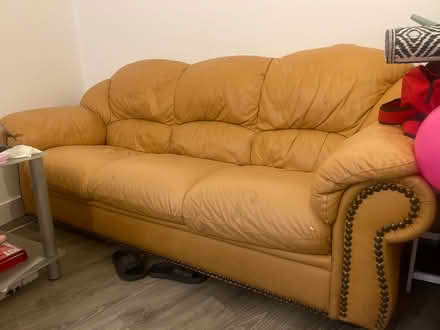 Photo of Leather Sofa (High Wycombe HP 11) #2