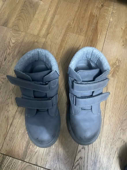Photo of free Kids boots size 11 (Fairbrae EH11) #2