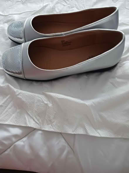 Photo of free Siver shoes (60th cedar ave 19143) #2