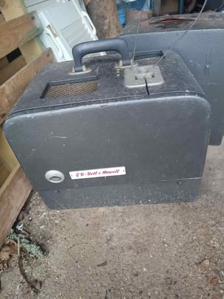 Photo of free bell & howell cine camera & speaker box (Rowlands Castle PO9) #1