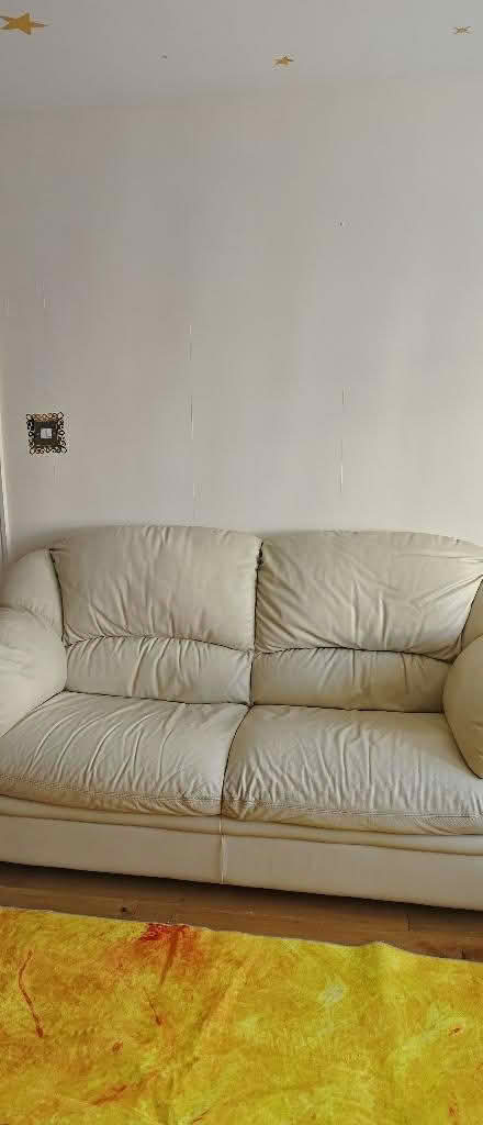 Photo of free 3 and 2 seater sofa (Hyson Green NG7) #4