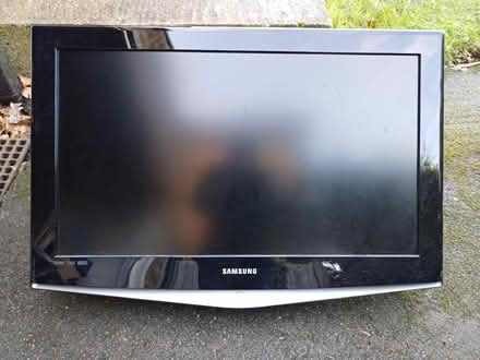Photo of free Samsung Freeview TV no remote (Sidley TN40) #1