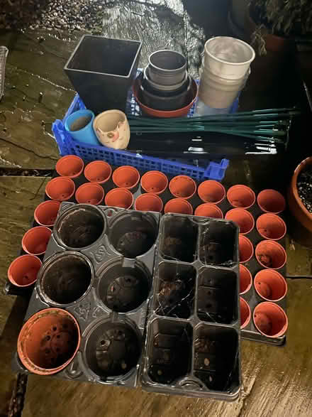 Photo of free Garden items including planter/hanging basket etc (Greaves LA1) #1
