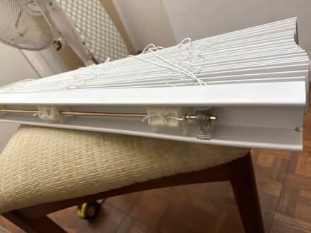 Photo of free White wood Venetian blind (Cooden TN39) #2