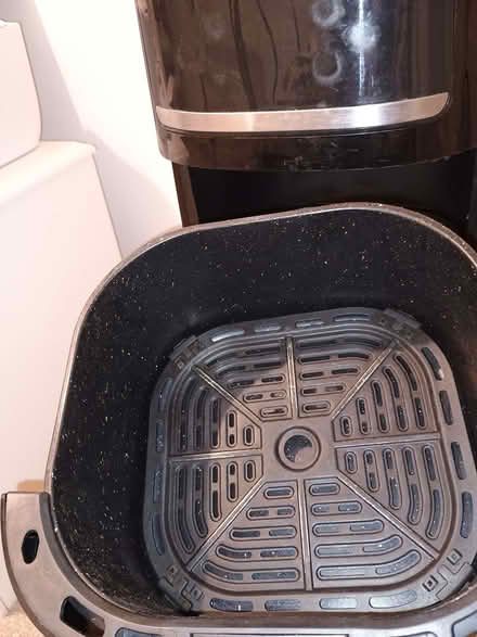 Photo of free Air Fryer - FAULTY - For PARTS or Repair (Hillsborough S6) #3