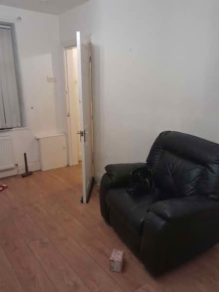 Photo of free Leather recliner chair, chaise longe (Moston M40) #3