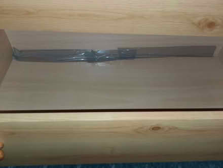 Photo of free Wood effect chest of drawers - with saggy bottoms (Harringay N4) #4