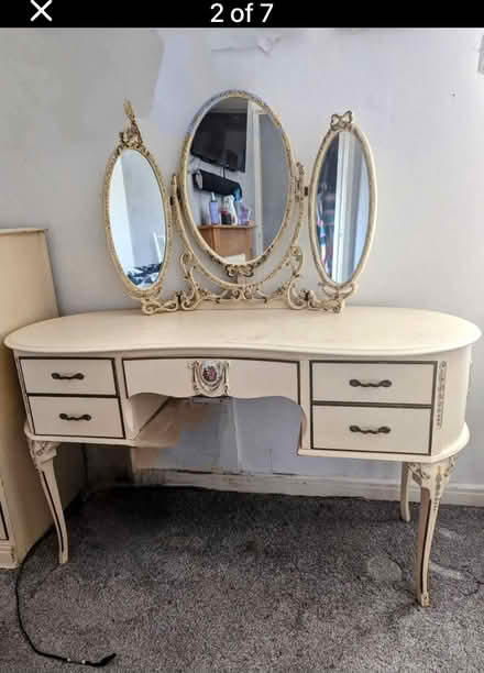 Photo of free Vintage Louis Style Dressing Table And Chest Of Drawers (Skelmersdale WN8) #3