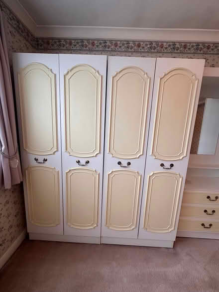 Photo of free set of bedroom furniture (Chelmsford CM1) #4