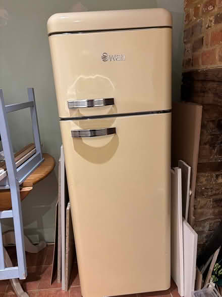 Photo of free Swan Fridge Freezer (Westerham) #3