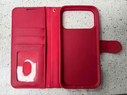 Photo of free iPhone 17 Pro Max case (Bathwick) #2