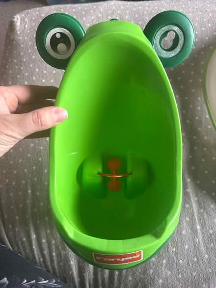 Photo of free Kids' Urinal And Kids' Toilet Seat (Aveley RM15) #2