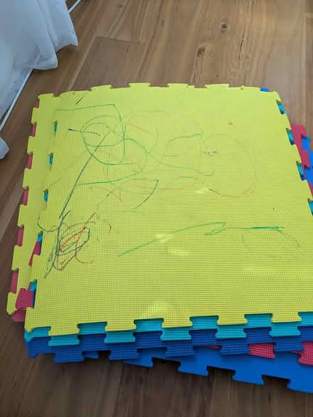 Photo of free Foam play mat tiles (Innaloo) #3