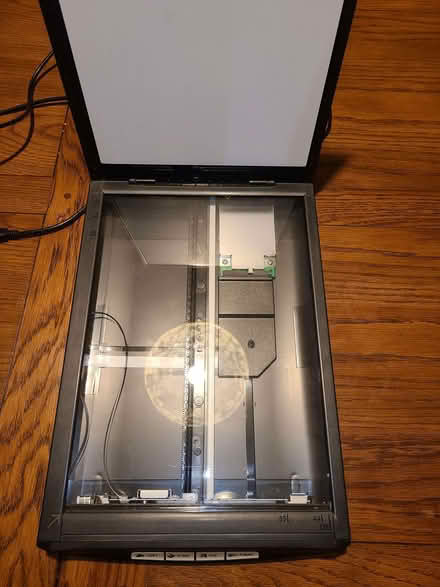 Photo of free CanoScan LiDE 100 Scanner (Stourport on Severn DY13) #2