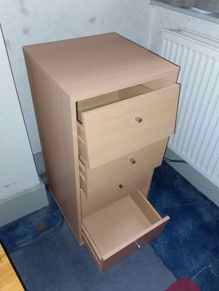 Photo of free Semi broken wood effect chest of drawers (Harringay N4) #1