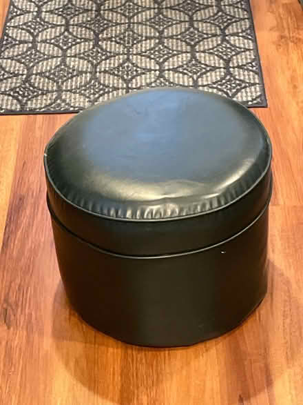 Photo of free Hassock, green (Canton) #1