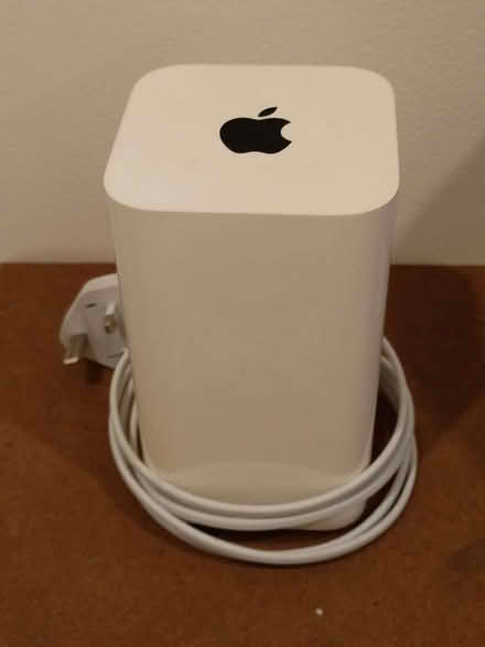 Photo of free Apple "AirPort" WiFi router (Chesham HP5) #1